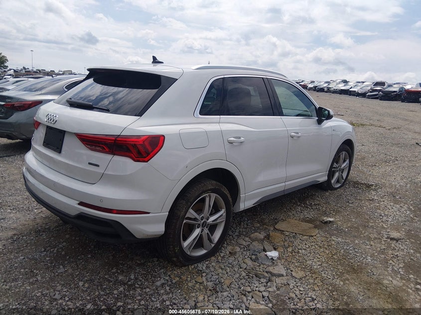 2024 Audi Q3 VIN WA1DECF30R1031207 IAAI salvage auction — UNKNOWN, Salvage Title, sold $17,350 on 2026-08-20 (photo 4)