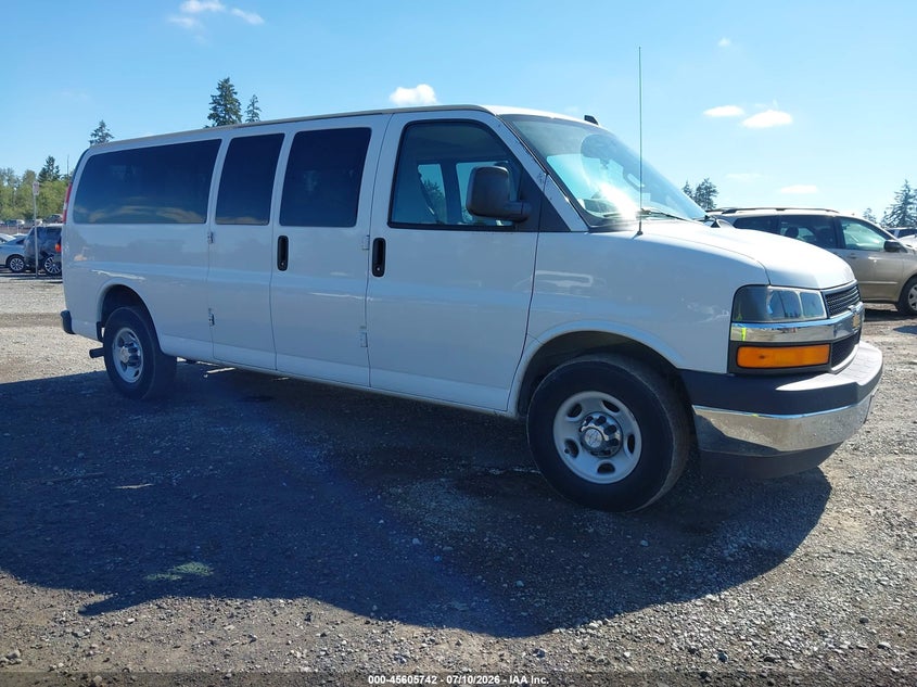 2017 Chevrolet Express 3500 VIN 1GAZGPFF7H1286371 IAAI salvage auction — NORMAL WEAR, Sf97 (Washington), sold $17,000 on 2026-07-29 (photo 1)
