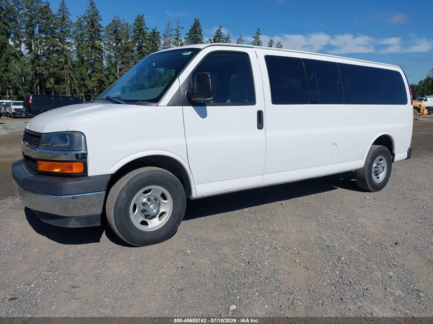 2017 Chevrolet Express 3500 VIN 1GAZGPFF7H1286371 IAAI salvage auction — NORMAL WEAR, Sf97 (Washington), sold $17,000 on 2026-07-29 (photo 2)