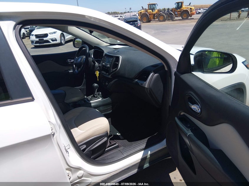 2016 Jeep Cherokee VIN 1C4PJMAB8GW343455 IAAI salvage auction — NORMAL WEAR, Sf97 (California), sold $8,600 on 2026-07-30 (photo 5)