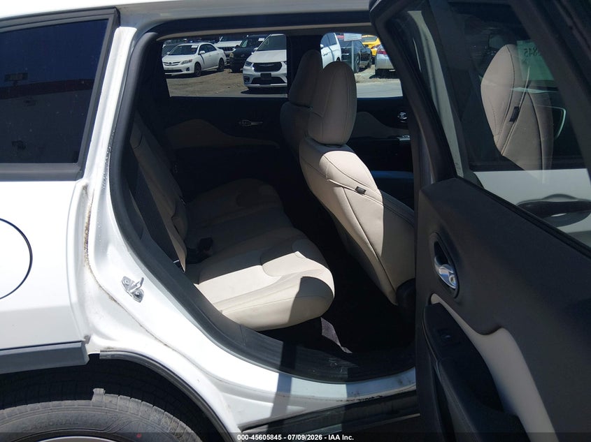 2016 Jeep Cherokee VIN 1C4PJMAB8GW343455 IAAI salvage auction — NORMAL WEAR, Sf97 (California), sold $8,600 on 2026-07-30 (photo 8)