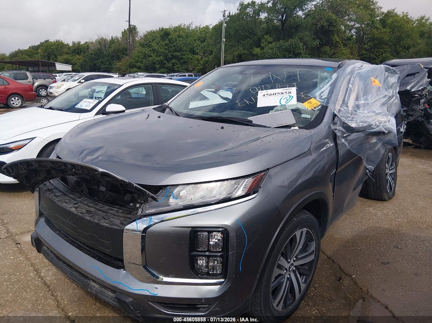 2025 Mitsubishi Outlander VIN JA4ARUAU9SU010759 IAAI salvage auction — BIO HAZARD, Certificate Of Destruction (Florida), sold $1,550 on 2026-07-29 (photo 2)