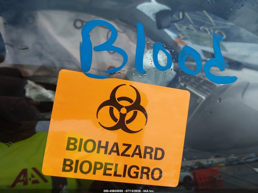 2025 Mitsubishi Outlander VIN JA4ARUAU9SU010759 IAAI salvage auction — BIO HAZARD, Certificate Of Destruction (Florida), sold $1,550 on 2026-07-29 (photo 5)