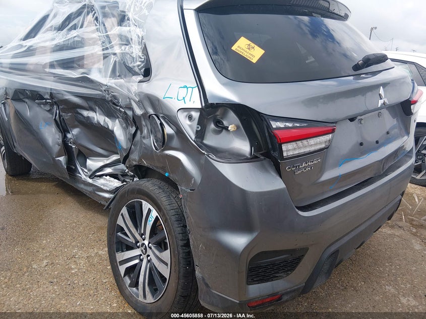 2025 Mitsubishi Outlander VIN JA4ARUAU9SU010759 IAAI salvage auction — BIO HAZARD, Certificate Of Destruction (Florida), sold $1,550 on 2026-07-29 (photo 6)