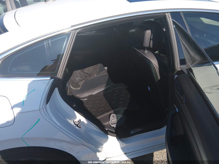 2020 Volkswagen Arteon VIN WVWSR7AN9LE014312 IAAI salvage auction — SIDE, Clear (Oklahoma), sold $9,700 on 2026-08-29 (photo 8)