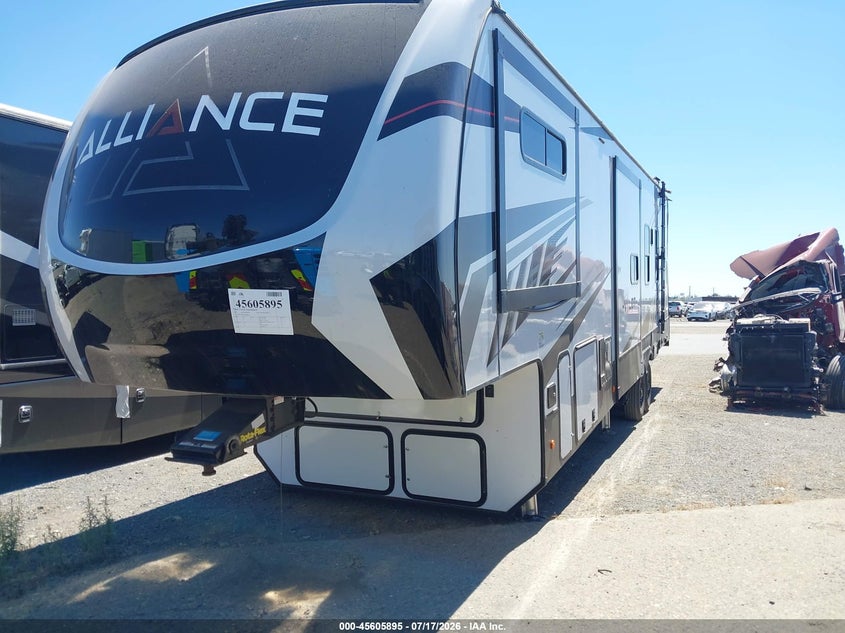 2021 Alliance Valor VIN 7M5FV3922MA004113 IAAI salvage auction — REAR END, Salvage (California), sold $1,300 on 2026-07-29 (photo 2)