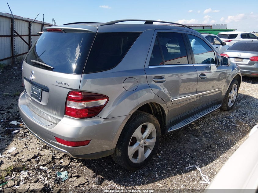 2011 Mercedes-benz Ml-class VIN 4JGBB2FB6BA659359 IAAI salvage auction — MECHANICAL, Clear (Arkansas), sold $3,000 on 2026-08-12 (photo 4)