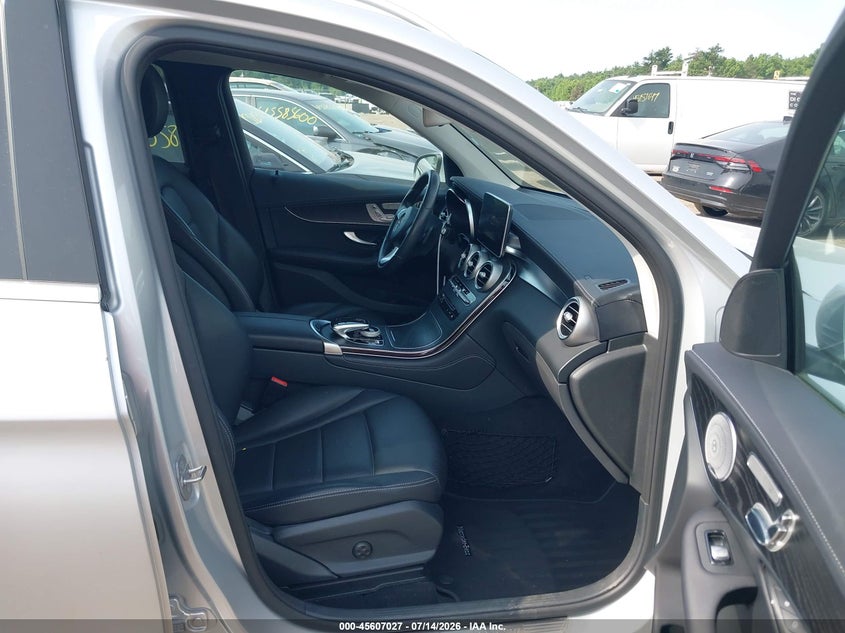 2016 Mercedes-benz Glc VIN WDC0G4KB3GF113007 IAAI salvage auction — FRONT END, Wait Title, sold $11,875 on 2026-07-31 (photo 5)