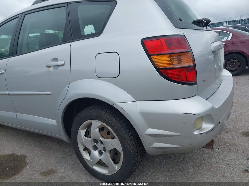 2005 Pontiac Vibe VIN 5Y2SM63815Z435338 IAAI salvage auction — NORMAL WEAR, Clear (New York), sold $175 on 2026-07-21 (photo 6)