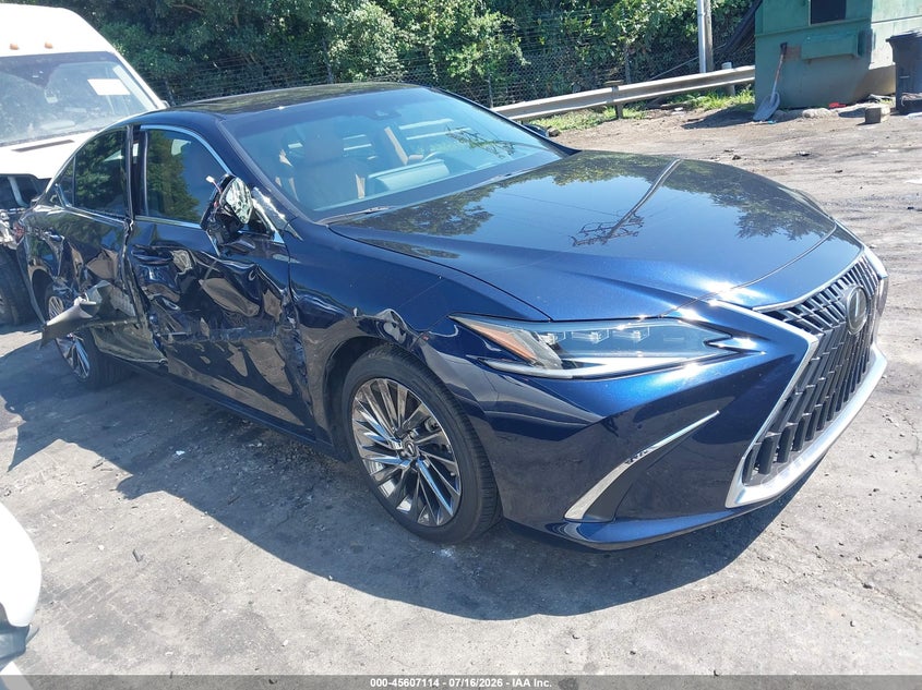 2024 Lexus ES 300h VIN 58AFA1C14RU039993 — IAAI salvage auction photo