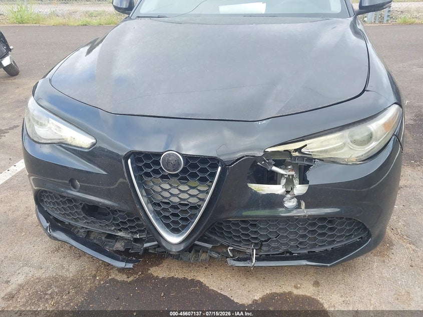 2017 Alfa romeo Giulia VIN ZARFAEBN7H7532433 IAAI salvage auction — FRONT END, Salvage (Mississippi), sold $5,100 on 2026-08-20 (photo 6)