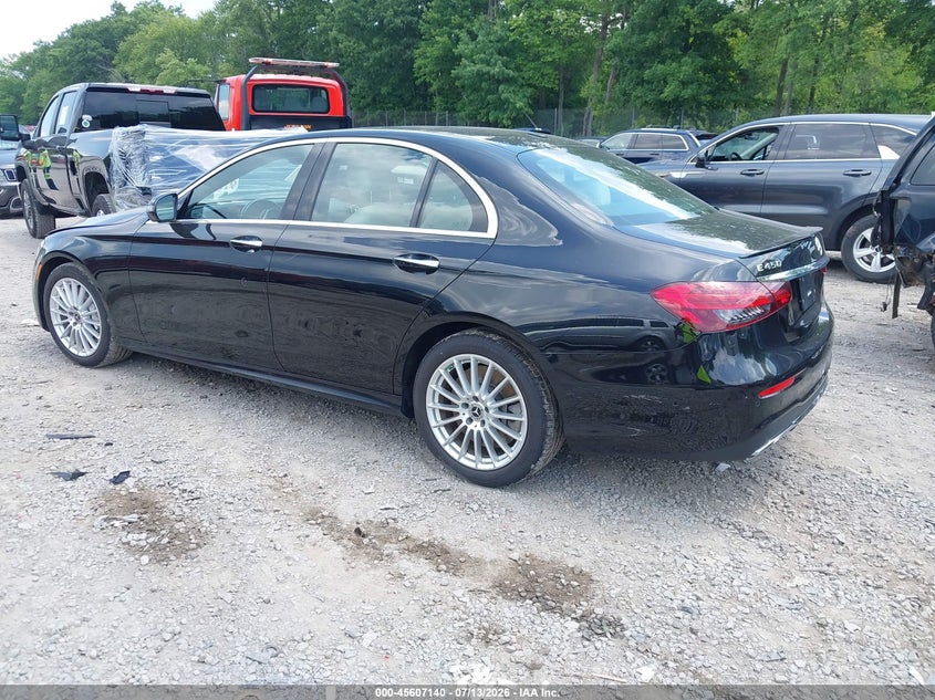 2021 Mercedes-benz E-klasse VIN W1KZF5KB0MA932884 IAAI salvage auction — RIGHT FRONT, Salvage Title, sold $25 on 2026-07-28 (photo 3)