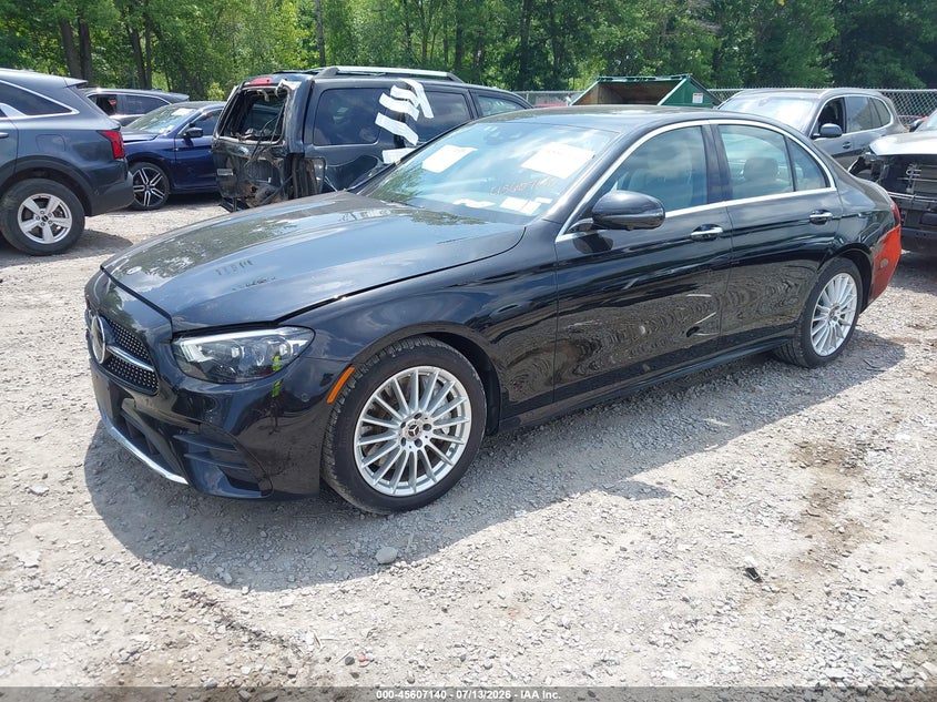 2021 Mercedes-benz E-klasse VIN W1KZF5KB0MA932884 IAAI salvage auction — RIGHT FRONT, Salvage Title, sold $25 on 2026-07-28 (photo 2)