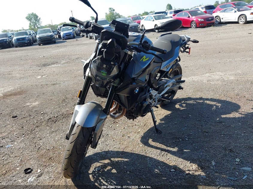2022 BMW F 900 VIN WB10K130XN6G01934 IAAI salvage auction — NO DAMAGE, Clear (Michigan), sold $3,650 on 2026-07-30 (photo 2)