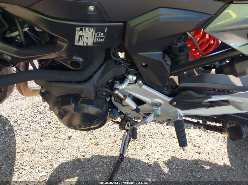 2022 BMW F 900 VIN WB10K130XN6G01934 IAAI salvage auction — NO DAMAGE, Clear (Michigan), sold $3,650 on 2026-07-30 (photo 9)