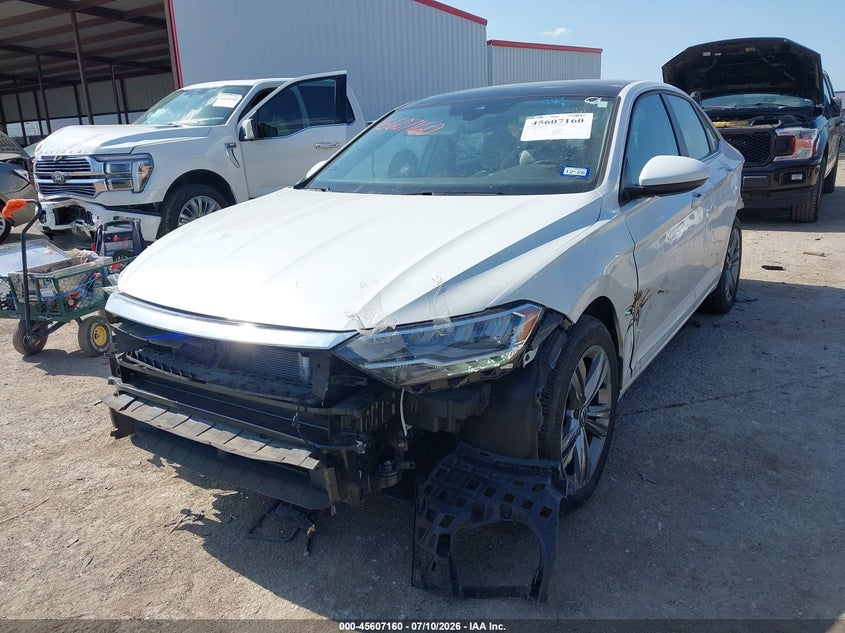 2024 Volkswagen Jetta VIN 3VW7M7BUXRM027743 IAAI salvage auction — FRONT & REAR, Salvage Title, sold $3,250 on 2026-08-21 (photo 2)