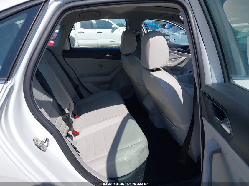 2024 Volkswagen Jetta VIN 3VW7M7BUXRM027743 IAAI salvage auction — FRONT & REAR, Salvage Title, sold $3,250 on 2026-08-21 (photo 8)