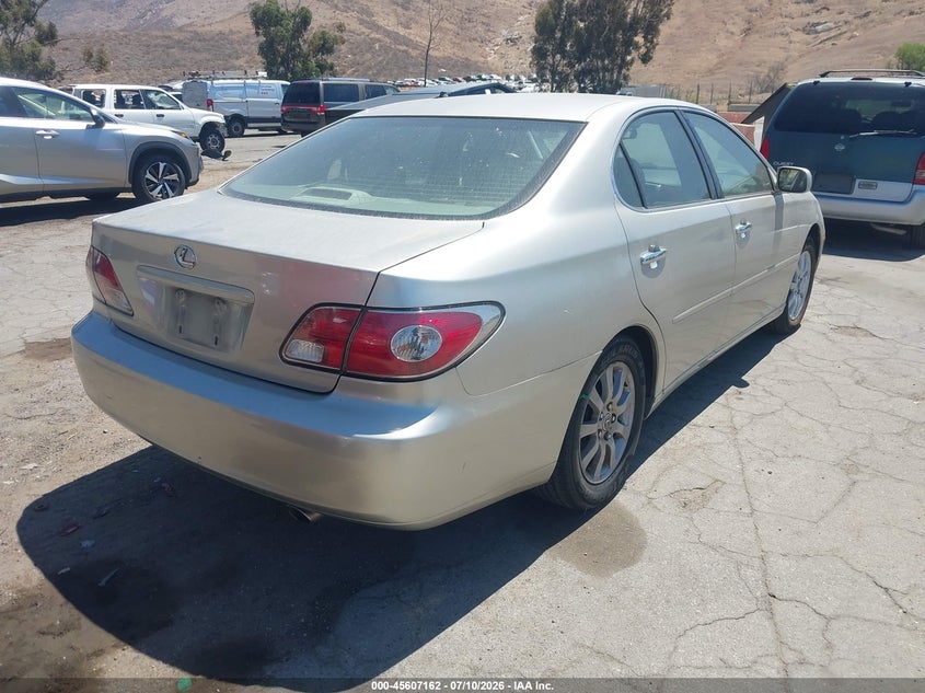 2003 Lexus Es 300 VIN JTHBF30G536000873 IAAI salvage auction — NORMAL WEAR, Clear - Dealer Only (California), sold $275 on 2026-07-28 (photo 4)