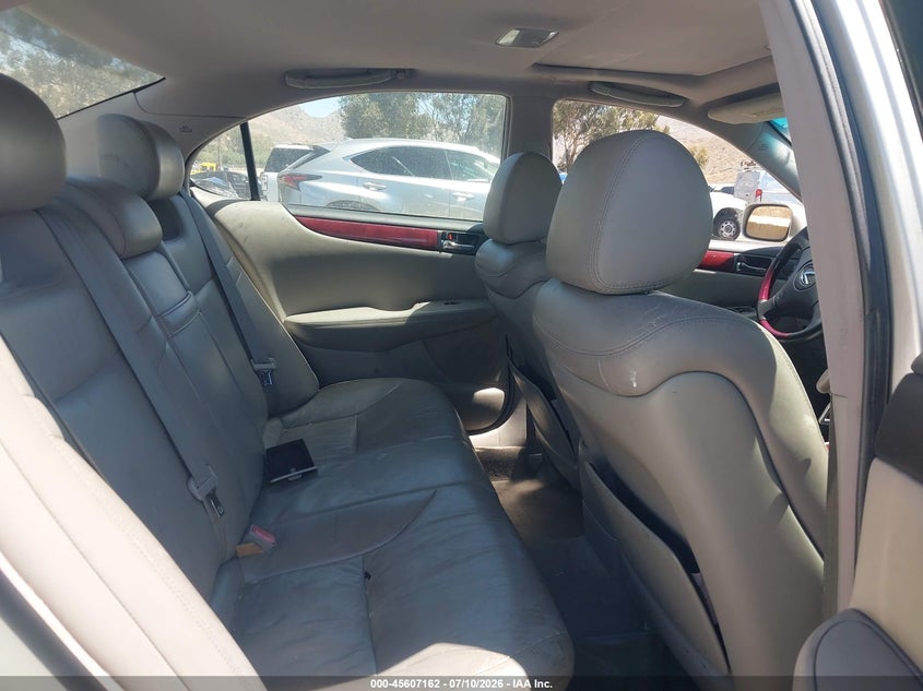 2003 Lexus Es 300 VIN JTHBF30G536000873 IAAI salvage auction — NORMAL WEAR, Clear - Dealer Only (California), sold $275 on 2026-07-28 (photo 8)