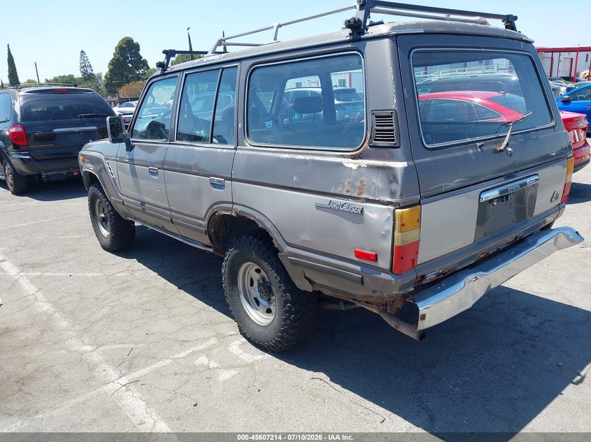 1989 Toyota Land cruiser VIN JT3FJ62GXK0096263 IAAI salvage auction — NORMAL WEAR, Clear-Dealer Only (Wisconsin), sold $2,050 on 2026-07-30 (photo 3)