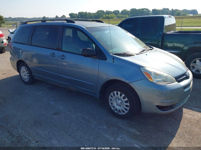 2004 Toyota Sienna VIN 5TDZA23C44S209220 IAAI salvage auction — NORMAL WEAR, Clear (Illinois), sold $450 on 2026-07-22 (photo 1)