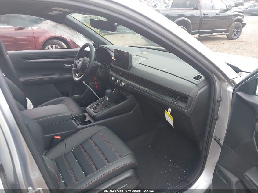 2026 Honda Cr-v VIN 7FARS6H88TE107287 IAAI salvage auction — SIDE, Salvage Title, sold $11,900 on 2026-07-26 (photo 5)