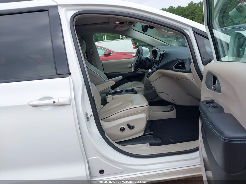 2018 Chrysler Pacifica VIN 2C4RC1N76JR356972 IAAI salvage auction — LEFT REAR, Salvage (Alabama), sold $3,000 on 2026-09-01 (photo 5)