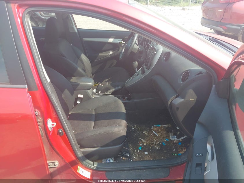 2010 Pontiac Vibe VIN 5Y2SP6E82AZ413086 IAAI salvage auction — NORMAL WEAR, Clear (Pennsylvania), sold $650 on 2026-07-28 (photo 5)