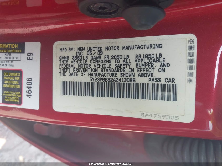 2010 Pontiac Vibe VIN 5Y2SP6E82AZ413086 IAAI salvage auction — NORMAL WEAR, Clear (Pennsylvania), sold $650 on 2026-07-28 (photo 9)