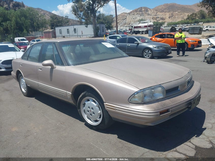 1992 Oldsmobile .88 VIN 1G3HY53L1NH375242 IAAI salvage auction — SIDE, Clear - Dealer Only (California), sold $75 on 2026-07-21 (photo 1)