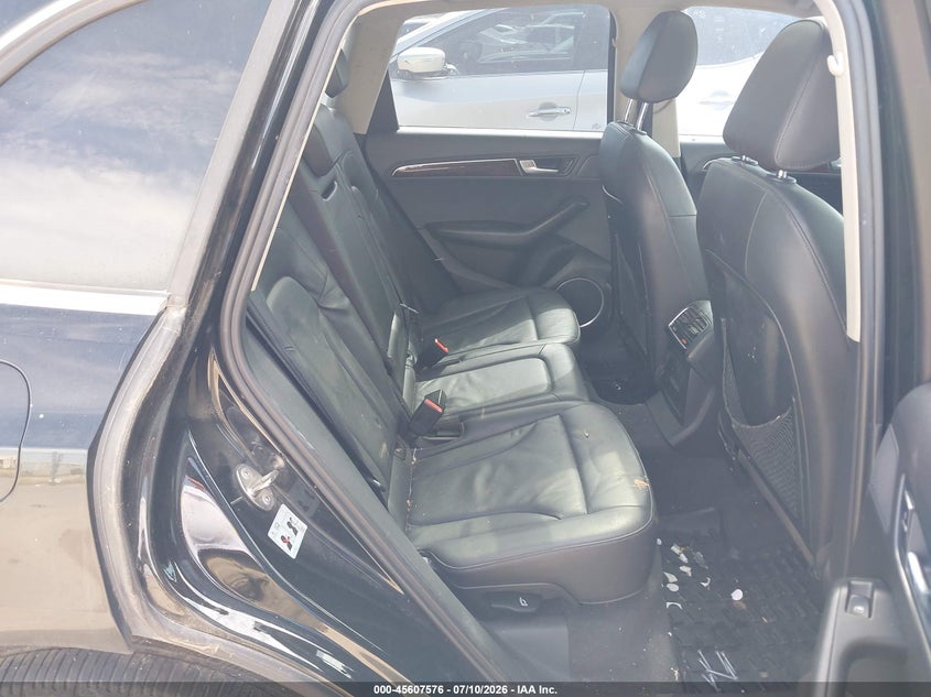 2010 Audi Q5 VIN WA1LKAFP3AA020511 IAAI salvage auction — NORMAL WEAR, Clear-Dealer Only (Arizona), sold $225 on 2026-07-30 (photo 8)