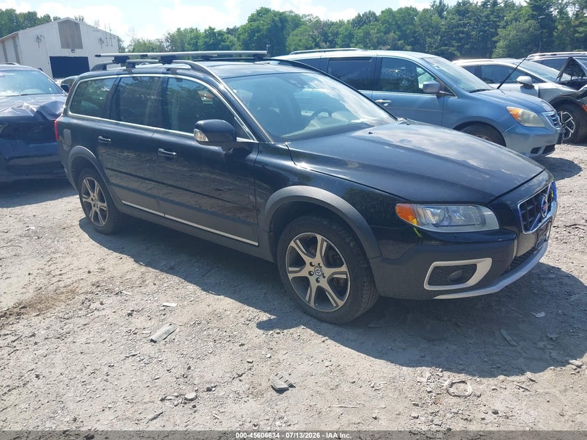 2013 Volvo Xc70 VIN YV4902BZ5D1163982 IAAI salvage auction — NORMAL WEAR, Clear (New York), sold $400 on 2026-07-28 (photo 1)