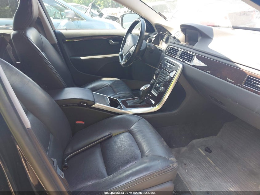 2013 Volvo Xc70 VIN YV4902BZ5D1163982 IAAI salvage auction — NORMAL WEAR, Clear (New York), sold $400 on 2026-07-28 (photo 5)