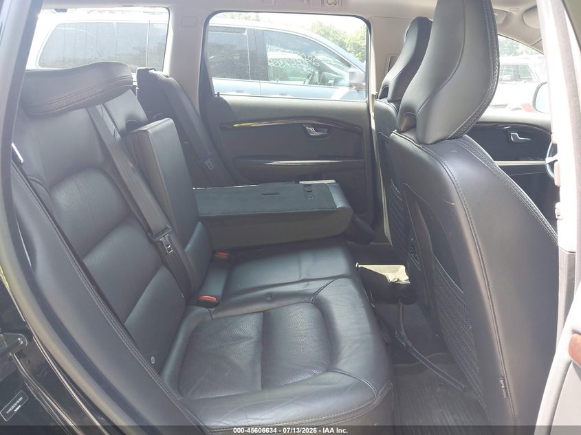 2013 Volvo Xc70 VIN YV4902BZ5D1163982 IAAI salvage auction — NORMAL WEAR, Clear (New York), sold $400 on 2026-07-28 (photo 8)