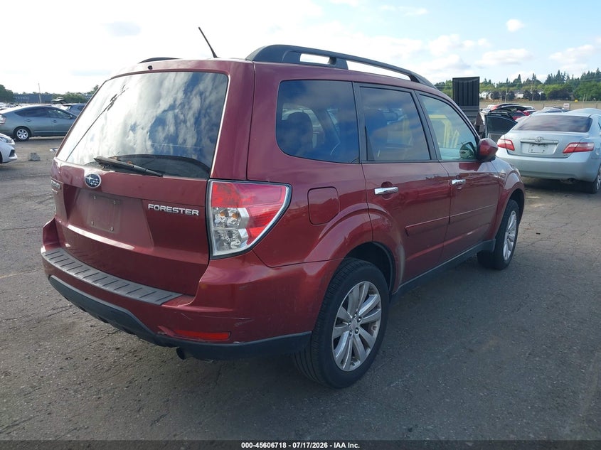 2012 Subaru Forester VIN JF2SHBDCXCH419966 IAAI salvage auction — NORMAL WEAR, Clear (Oregon), sold $675 on 2026-07-23 (photo 4)
