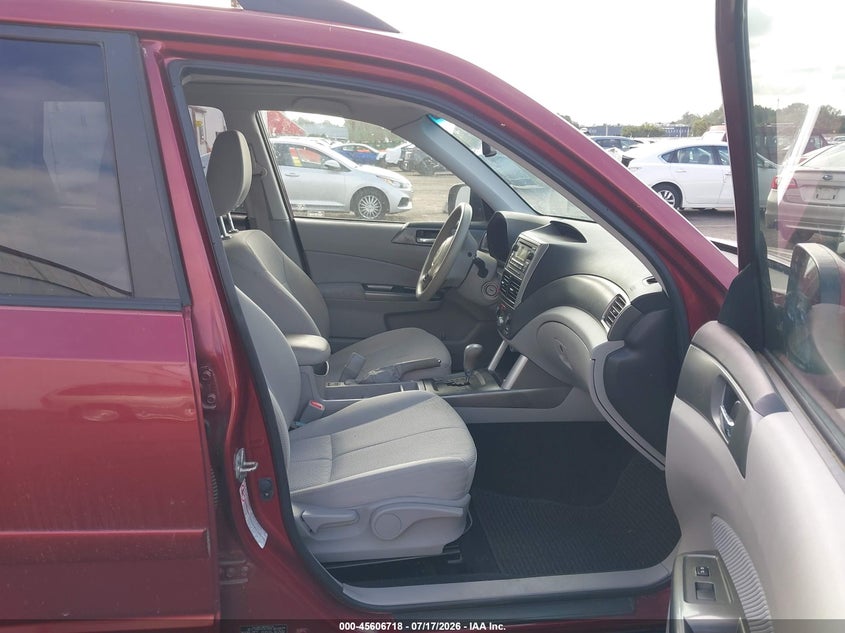 2012 Subaru Forester VIN JF2SHBDCXCH419966 IAAI salvage auction — NORMAL WEAR, Clear (Oregon), sold $675 on 2026-07-23 (photo 5)