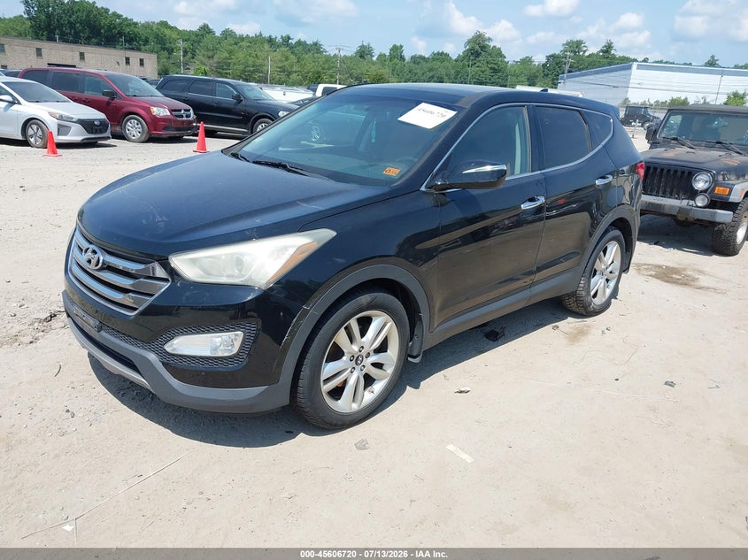 2013 Hyundai Santa fe VIN 5XYZWDLA2DG088857 IAAI salvage auction — NORMAL WEAR, Clear (Massachusetts), sold $50 on 2026-07-22 (photo 2)