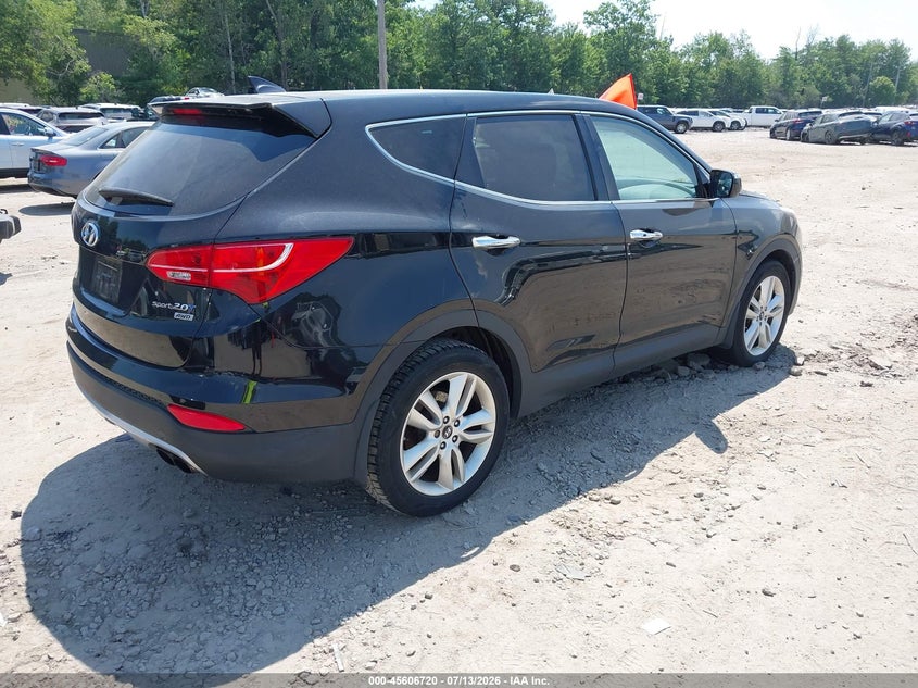 2013 Hyundai Santa fe VIN 5XYZWDLA2DG088857 IAAI salvage auction — NORMAL WEAR, Clear (Massachusetts), sold $50 on 2026-07-22 (photo 4)