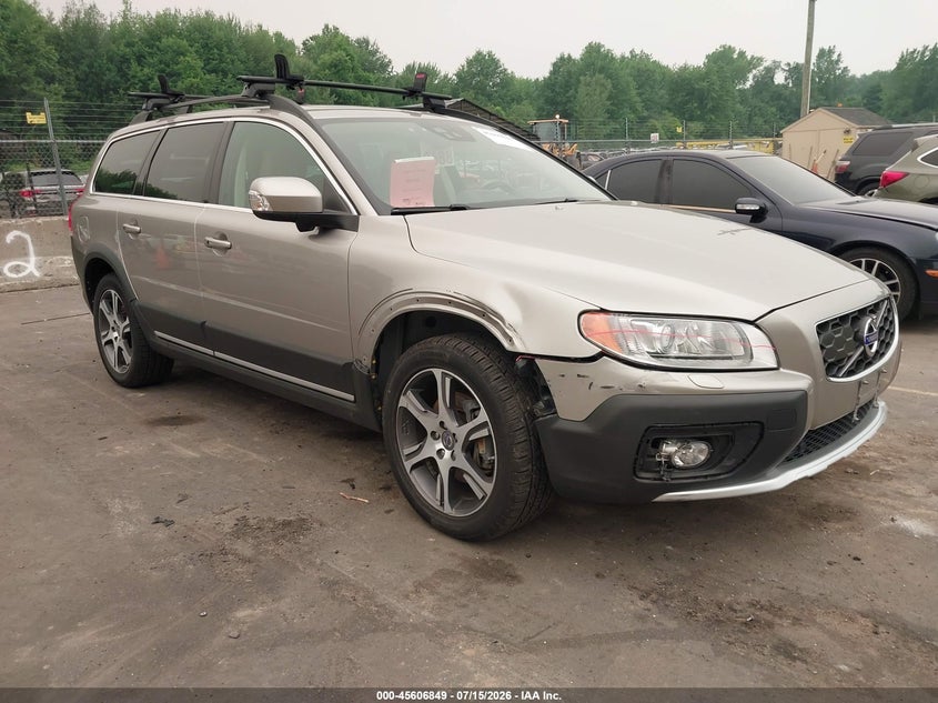 2015 Volvo Xc70 VIN YV4902NMXF1212550 IAAI salvage auction — FRONT END, Salvage Title, sold $7,100 on 2026-08-19 (photo 1)