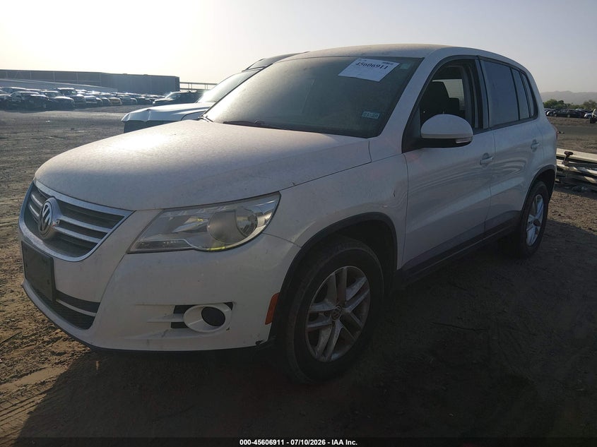 2011 Volkswagen Tiguan VIN WVGAV7AX0BW534427 IAAI salvage auction — NORMAL WEAR, Clear-Dealer Only (Arizona), sold $175 on 2026-07-28 (photo 2)