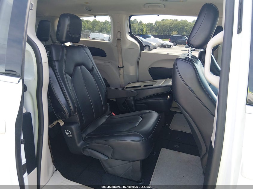 2021 Chrysler Voyager VIN 2C4RC1DGXMR506734 IAAI salvage auction — NORMAL WEAR, Repossession Paperwork (Georgia), sold $9,000 on 2026-08-02 (photo 8)