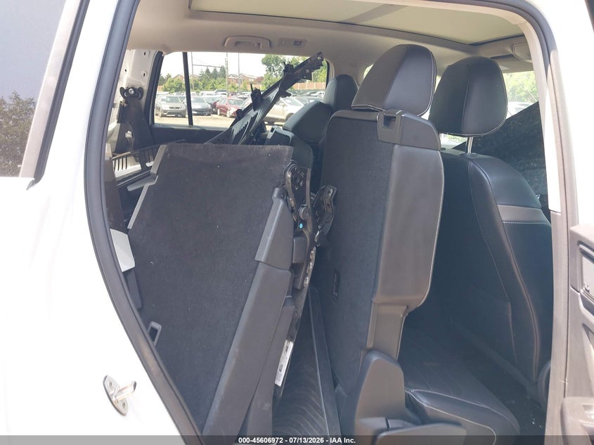 2021 Volkswagen Atlas VIN 1V2FR2CA6MC543873 IAAI salvage auction — REAR END, Salvage (Pennsylvania), sold $8,900 on 2026-08-21 (photo 8)
