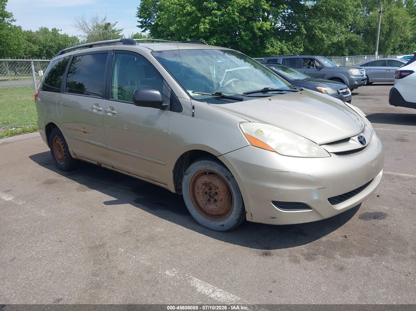 2007 Toyota Sienna VIN 5TDZK23C17S002124 IAAI salvage auction — NORMAL WEAR, Clear (New Jersey), sold $575 on 2026-07-27 (photo 1)