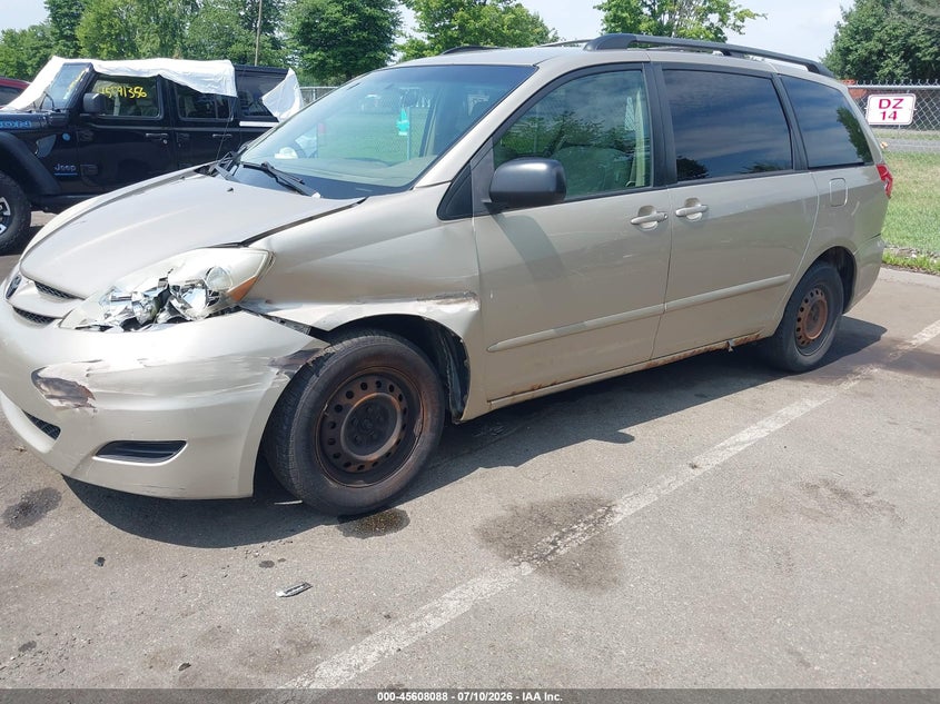 2007 Toyota Sienna VIN 5TDZK23C17S002124 IAAI salvage auction — NORMAL WEAR, Clear (New Jersey), sold $575 on 2026-07-27 (photo 2)