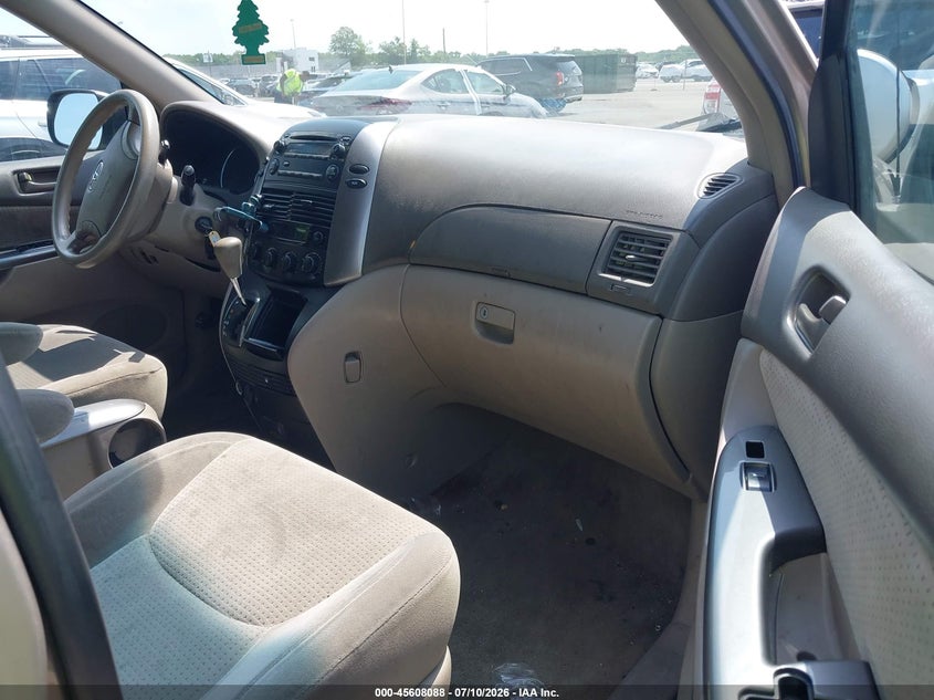 2007 Toyota Sienna VIN 5TDZK23C17S002124 IAAI salvage auction — NORMAL WEAR, Clear (New Jersey), sold $575 on 2026-07-27 (photo 5)