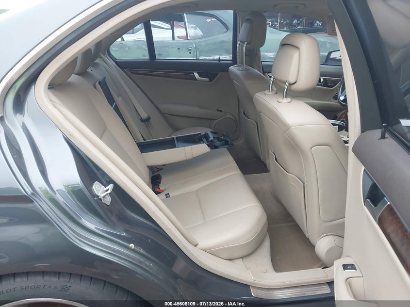 2013 Mercedes-benz C-klasse VIN WDDGF4HB4DR247426 IAAI salvage auction — NO DAMAGE, Clear (Alabama), sold $25 on 2026-07-22 (photo 8)