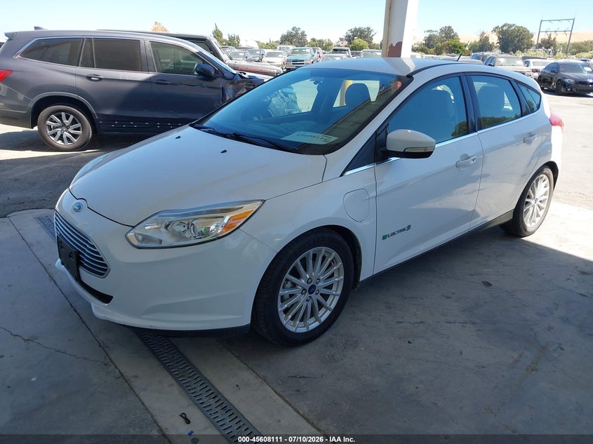 2018 Ford Focus VIN 1FADP3R40JL296129 IAAI salvage auction — NORMAL WEAR, Sf97 (California), sold $7,950 on 2026-08-27 (photo 2)
