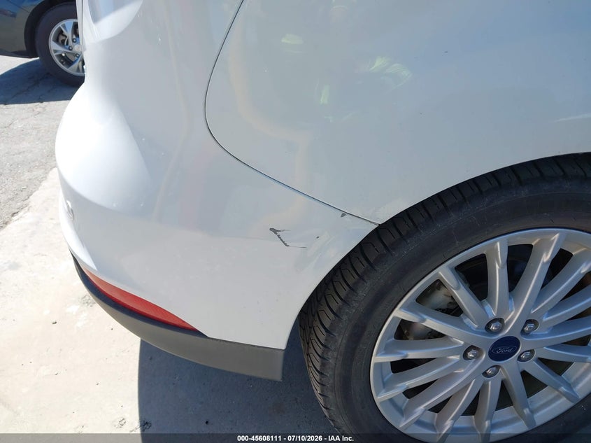 2018 Ford Focus VIN 1FADP3R40JL296129 IAAI salvage auction — NORMAL WEAR, Sf97 (California), sold $7,950 on 2026-08-27 (photo 6)