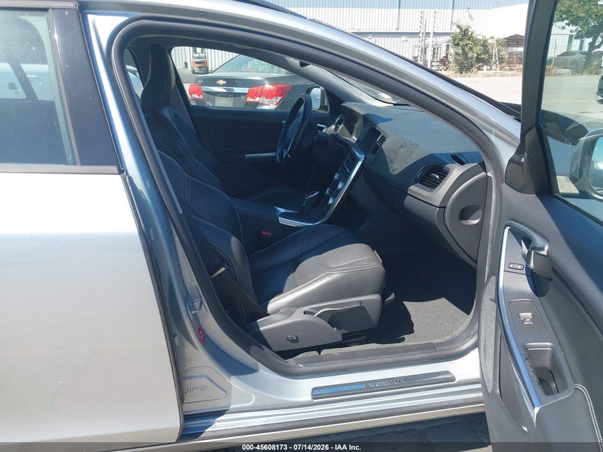 2018 Volvo V60 VIN YV140MSL7J2398226 IAAI salvage auction — FRONT END, Salvage (California), sold $625 on 2026-07-29 (photo 5)