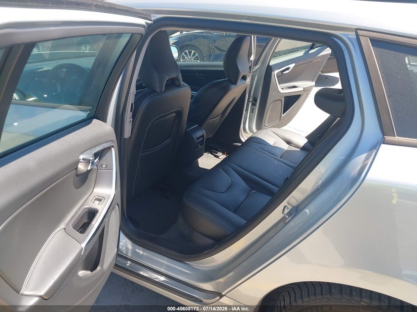 2018 Volvo V60 VIN YV140MSL7J2398226 IAAI salvage auction — FRONT END, Salvage (California), sold $625 on 2026-07-29 (photo 8)